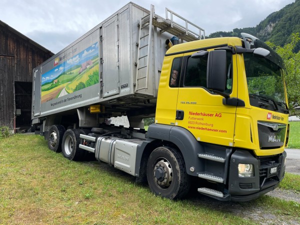 Wir suchen einen LKW Chauffeur 60-100% Wir suchen einen LKW Chauffeur 60-100%