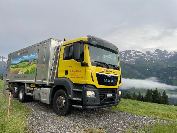 Wir suchen einen LKW Chauffeur 60-100% Wir suchen einen LKW Chauffeur 60-100%